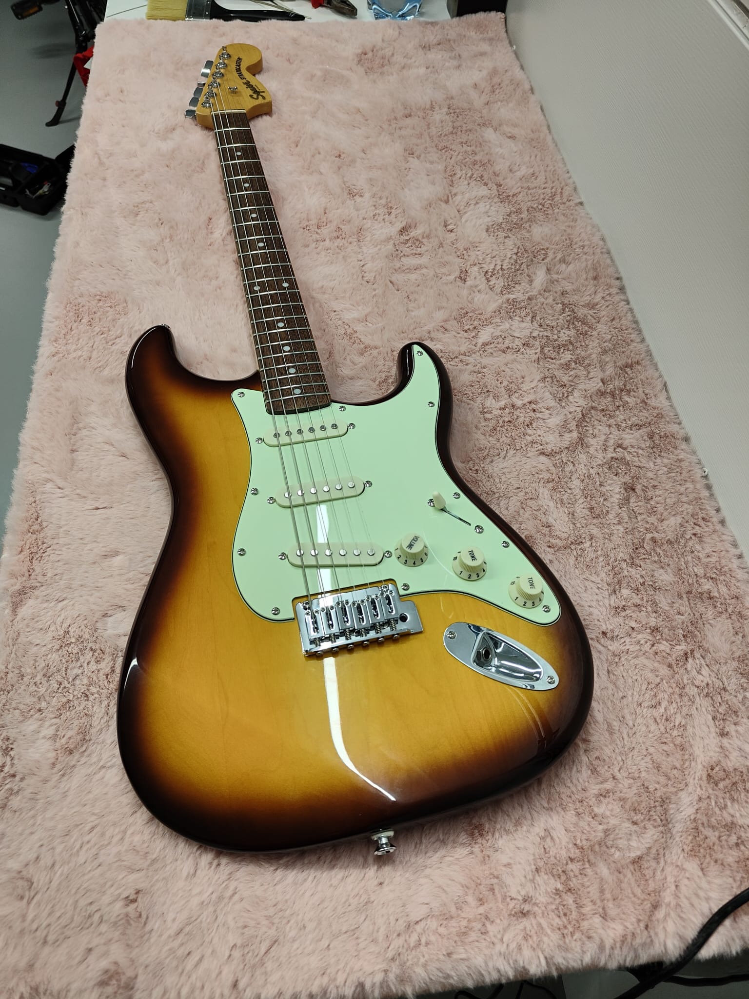 Pracownia gitarowa – zdjęcie 17