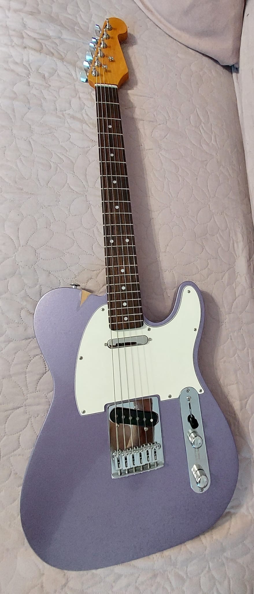 Autorska gitara elektryczna – ujęcie 7